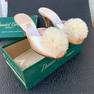 Sexy, vintage, mid-century wedding slippers.